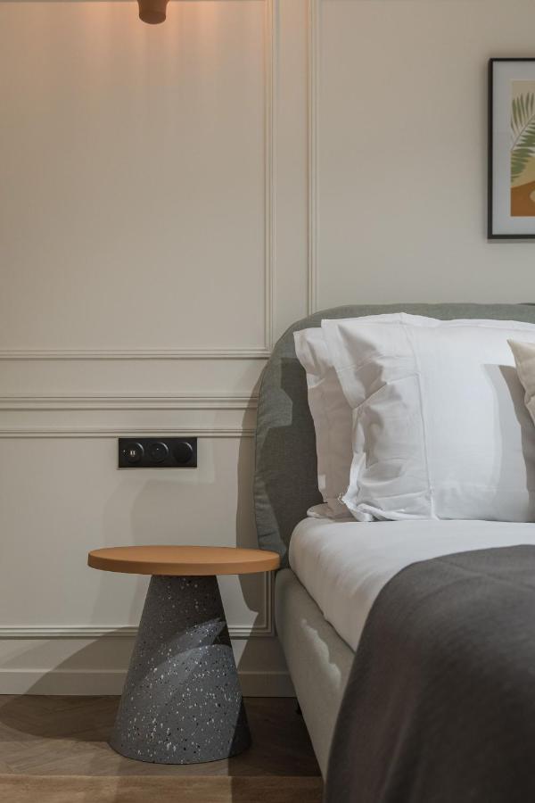 Poetic Stay - Champs Elysees Paris Exterior foto